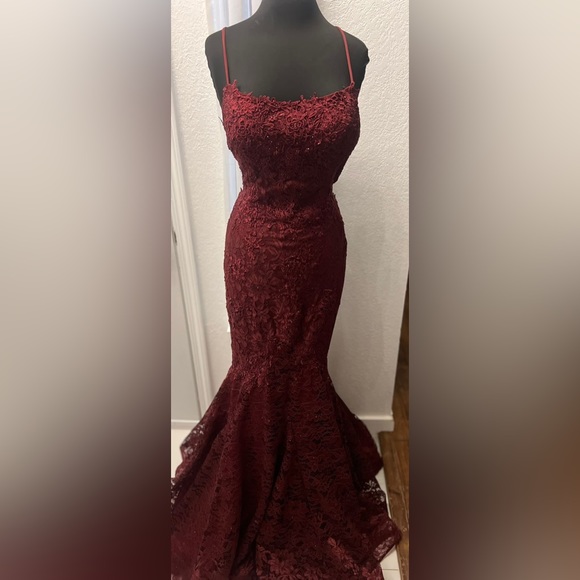 New designer evening dresses ✨ - Picture 6 of 12